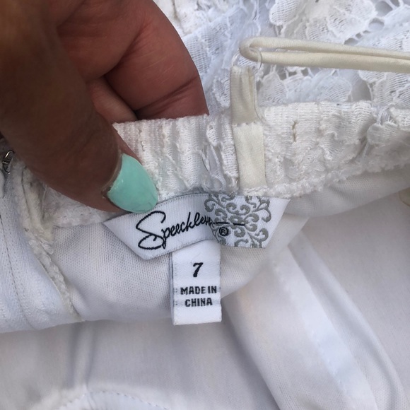 White lace dress - Picture 3 of 3